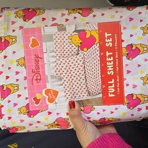 Disney Winnie The Pooh whittle FULL size sheets Pooh hearts